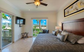 Condo Paraiso - Luxurious New Condo 300Mt From The Beach